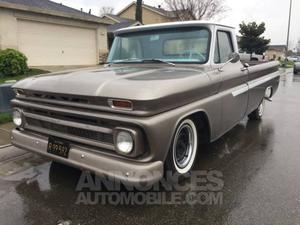 Chevrolet C 10 8 cylindres 