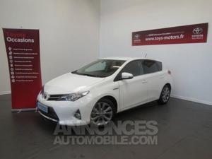 Toyota AURIS HSD 136h Style blanc