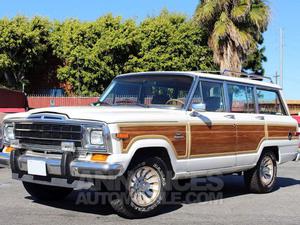 Jeep Wagoneer V blanc