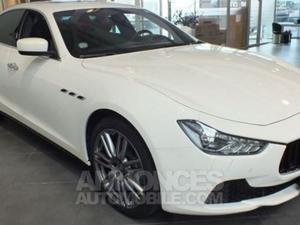 Maserati Ghibli 3.0 V blanc