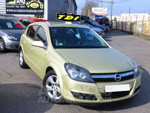 Opel Astra 1.7 CDTI100 COSMO 5P jaune