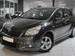 Toyota VERSO 126 D-4D 7 PL SKYVIEW EDITION 1main gris foncé