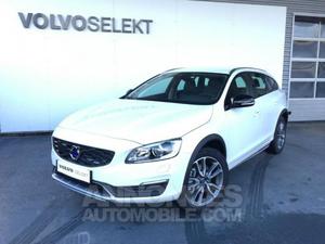 Volvo V60 Cross Country D4 AWD 190ch Summum Geartronic blanc