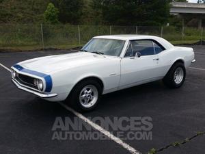 Chevrolet Camaro coupé blanc laqué