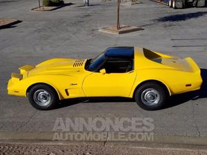 Chevrolet Corvette C3 jaune laqué