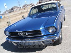 Ford Mustang Convertible bleu laqué