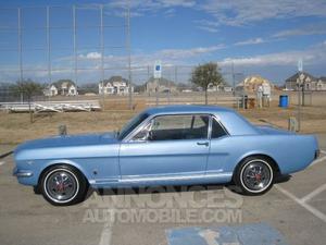 Ford Mustang GT coupé bleu laqué