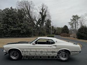 Ford Mustang MACH1 blanc laqué