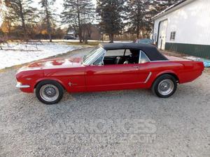 Ford Mustang coupé rouge laqué