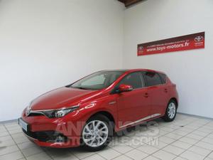 Toyota AURIS HSD 136h Dynamic rouge