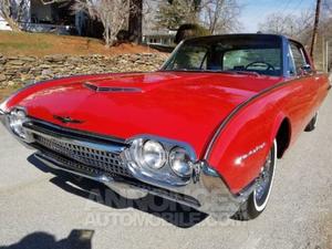 Ford Thunderbird V rouge