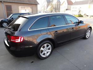 AUDI A4 2.0 TDI 136ch DPF S line