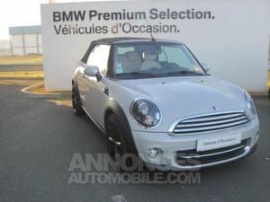 Mini Cooper D Cabrio 112 ch BVA6 white silver metallise