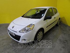 Renault CLIO III STE 1.5 DCI 70CH AIR 3P blanc