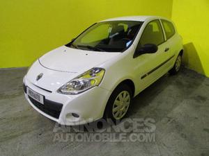 Renault CLIO III STE 1.5 DCI 75CH AIR ECOA2 3P blanc