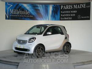 Smart Fortwo Coupe 90ch prime blanc moon mat
