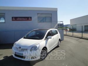 Toyota VERSO 126 D-4D SkyView Edition 7 places blanc