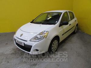 Renault CLIO III 1.5 DCI 75CH AUTHENTIQUE ECOA2 5P blanc