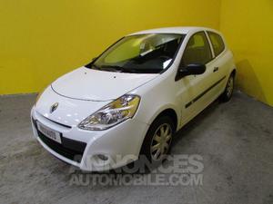 Renault CLIO III STE 1.5 DCI 75CH AIR ECOA2 3P blanc glacier