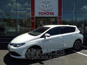 Toyota AURIS HSD 136h Design blanc nacre