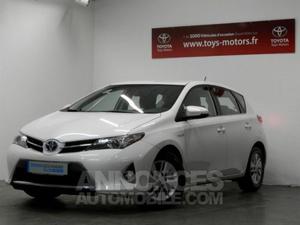 Toyota AURIS HSD 136h Dynamic blanc nacre