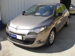 RENAULT Mégane 1.5 dCi 110ch FAP Ovalie eco²