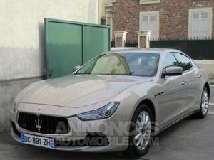 Maserati Ghibli DIESEL 3.0 VCH gris clair