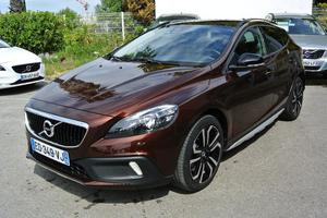 VOLVO V40 CROSS COUNTRY  