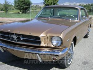 Ford Mustang coupé or laqué