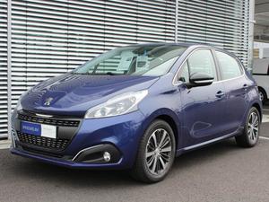 PEUGEOT  PureTech 82ch Allure 5p