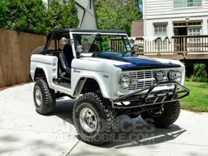 Ford Bronco 4 cylindres 408ci 