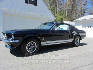 Ford Mustang fastback noir laqué