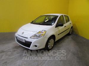 Renault CLIO III 1.5 DCI 75CH AUTHENTIQUE ECOA2 5P blanc