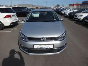 VOLKSWAGEN Polo Confortline TSI 90 + Navigation BEATS