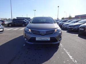 TOYOTA Avensis LCA SW SkyView Limited Edition D-4D 124