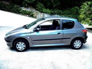 PEUGEOT i XT