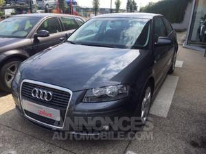 Audi A3 1.6 TDI 105ch ambition 3p gris dauphin