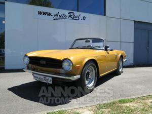 Triumph TR6 PI jaune saffron