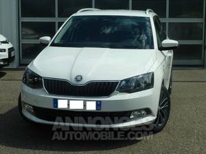 Skoda FABIA Break 1.2 TSI 90ch Drive Greentec blanc