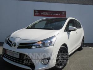 Toyota VERSO 112 D-4D FAP Feel SkyView 5 places blanc pur