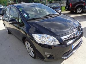 TOYOTA Auris HSD 136h Connect 17