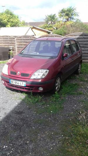 RENAULT Scénic 1.6i 16V RXE