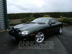 Jaguar XK8 vert metal