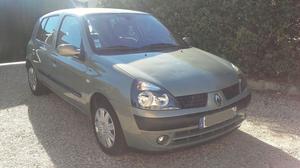 RENAULT Clio 1.4i 16V Privilège