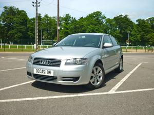 AUDI A3 1.6i Ambiente