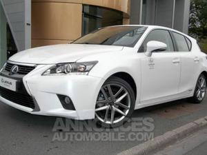 Lexus CT 200h Premium Edition blanc arctique