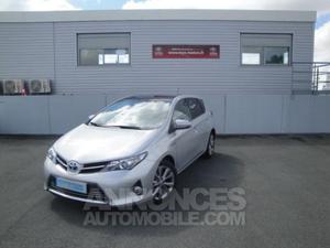 Toyota AURIS HSD 136h Style blanc