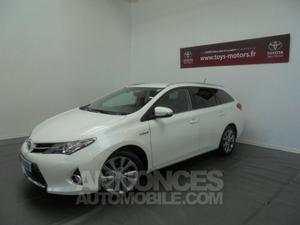 Toyota AURIS TOURING SPORTS HSD 136h Dynamic blanc nacre