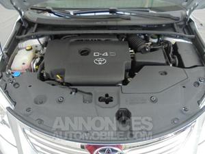 Toyota AVENSIS 126 D-4D FAP Dynamic Edition 4p gris clair