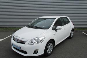 TOYOTA Auris HSD 136h Dynamic 15" 5p